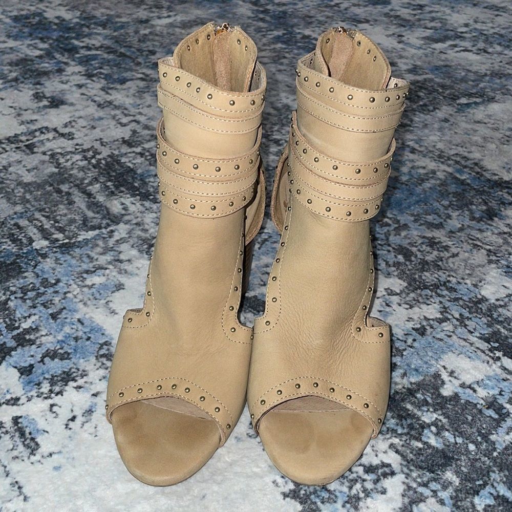 Tan Raye 'Matty' Studded Cutout Sandal - 7 - Picture 3 of 10